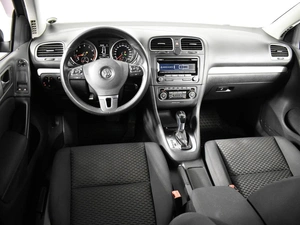 Хетчбэк Volkswagen Golf 2012 года, 973200 рублей, Казань