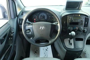 Минивэн Hyundai Grand Starex 2011 года, 1649000 рублей, Омск
