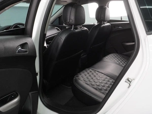 Хетчбэк Opel Astra 2011 года, 933000 рублей, Воронеж