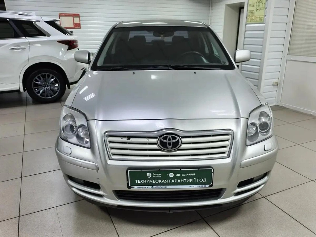 Седан Toyota Avensis 2005 года, 770000 рублей, Ачинск