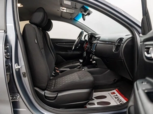 Седан Kia Rio 2020 года, 1640000 рублей, Красноярск