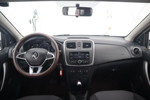 Седан Renault Logan 2021 года, 870000 рублей, Орёл