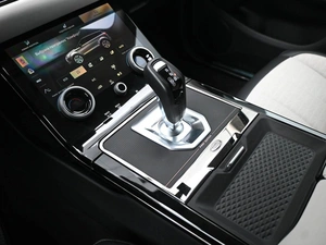 Внедорожник Land Rover Range Rover Evoque 2021 года, 4199000 рублей, Кирилловка