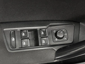 Внедорожник Volkswagen Tiguan 2016 года, 2149000 рублей, Красноярск