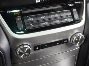 Внедорожник Toyota Land Cruiser 2018 года, 6100000 рублей, Воронеж