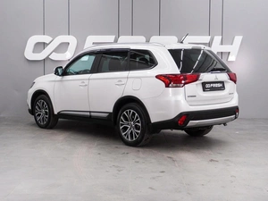 Внедорожник Mitsubishi Outlander 2015 года, 2109000 рублей, Воронеж