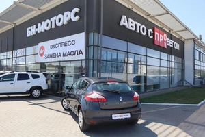 Хэтчбек Renault Megane 2012 года, 900000 рублей, Мирное