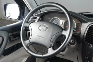 Внедорожник Toyota Land Cruiser 2003 года, 1979000 рублей, Тюмень