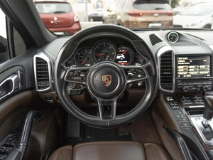 Внедорожник Porsche Cayenne 2015 года, 3849000 рублей, Саратов
