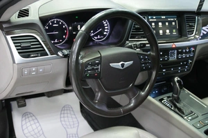Седан Hyundai Genesis 2015 года, 2033000 рублей, Солонцы