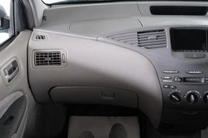 Седан Toyota Prius 1999 года, 389000 рублей, Омск