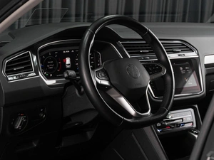 Внедорожник Volkswagen Tiguan 2021 года, 3499000 рублей, Тюмень