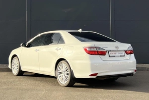 Седан Toyota Camry 2018 года, 2190000 рублей, Солонцы