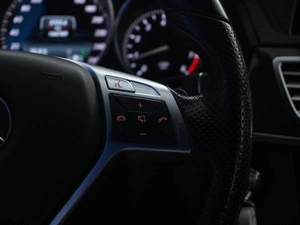 Седан Mercedes-benz E-класс 2013 года, 2499077 рублей, Москва