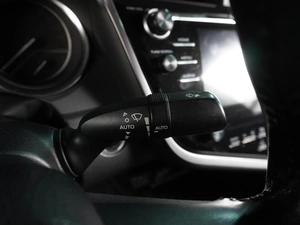 Седан Toyota Camry 2018 года, 2349000 рублей, Воронеж