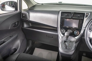 Хетчбэк Toyota Ractis 2015 года, 999000 рублей, Томск