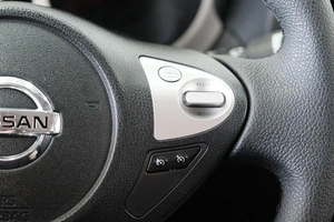 Внедорожник Nissan Juke 2011 года, 999000 рублей, Омск