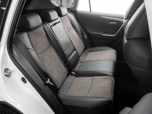 Внедорожник Toyota RAV4 2025 года, 4219000 рублей, Тюмень