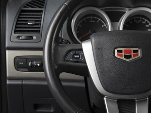 Внедорожник Geely Emgrand X7 2015 года, 620000 рублей, Омск