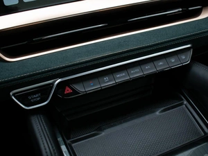 Внедорожник Geely Monjaro 2024 года, 3120000 рублей, Краснодар