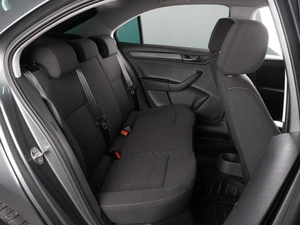 Лифтбек Skoda Rapid 2022 года, 1798000 рублей, Красный Пахарь