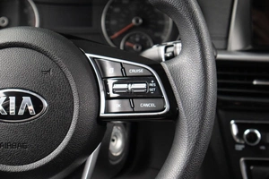 Седан Kia Optima 2019 года, 2099000 рублей, Оренбург