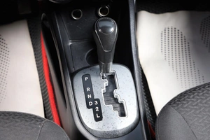 Седан Kia Rio 2013 года, 899000 рублей, Новосибирск