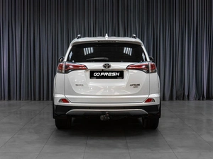 Внедорожник Toyota RAV4 2018 года, 2999000 рублей, Тюмень