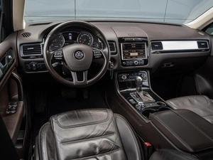 Внедорожник Volkswagen Touareg 2011 года, 2100000 рублей, Краснодар