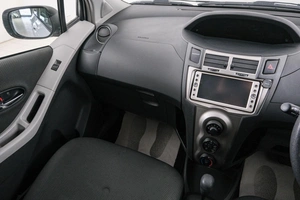 Хетчбэк Toyota Vitz 2010 года, 699000 рублей, Красноярск