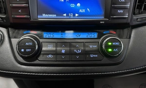 Внедорожник Toyota RAV4 2016 года, 2530000 рублей, Красноярск