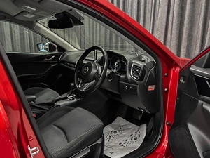 Хетчбэк Mazda Axela 2014 года, 1170000 рублей, Красноярск