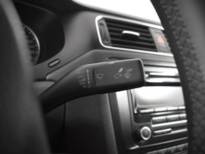 Седан Volkswagen Jetta 2012 года, 1019900 рублей, Казань