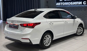 Седан Hyundai Solaris 2017 года, 1347000 рублей, Красноярск