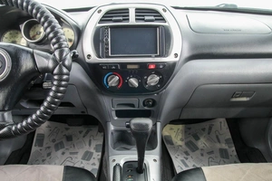 Внедорожник Toyota RAV4 2002 года, 839000 рублей, Барнаул