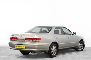 Седан Toyota Mark II 2000 года, 749000 рублей, Барнаул