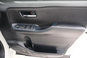 Минивэн Toyota Voxy 2014 года, 2049000 рублей, Красноярск