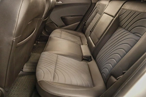 Седан Opel Astra 2013 года, 739000 рублей, Челябинск