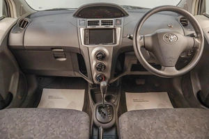 Хетчбэк Toyota Vitz 2008 года, 499000 рублей, Челябинск