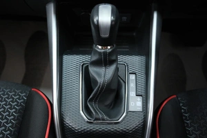 Внедорожник Toyota Raize 2020 года, 1909000 рублей, Омск