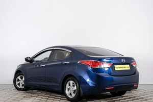 Седан Hyundai Avante 2010 года, 849000 рублей, Красноярск