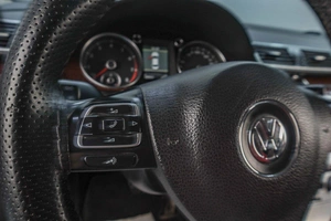 Седан Volkswagen Passat 2012 года, 1299000 рублей, Челябинск