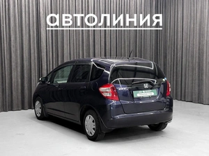 Хетчбэк Honda Fit 2009 года, 615000 рублей, Красноярск