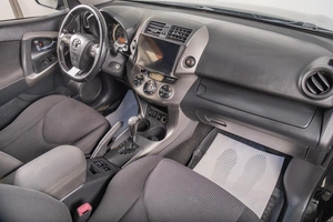 Внедорожник Toyota RAV4 2010 года, 1529000 рублей, Томск
