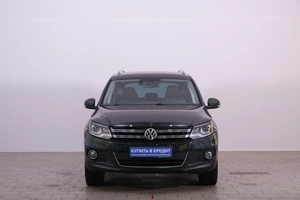 Внедорожник Volkswagen Tiguan 2015 года, 1849000 рублей, Омск