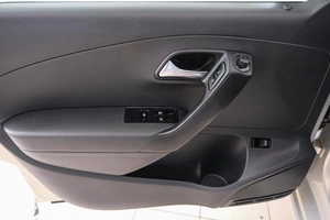 Седан Volkswagen Polo 2011 года, 699000 рублей, Красноярск