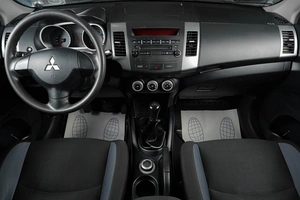 Внедорожник Mitsubishi Outlander 2008 года, 1049000 рублей, Тюмень