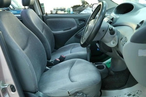 Хетчбэк Toyota Vitz 2000 года, 349000 рублей, Омск
