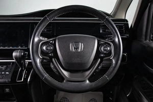 Минивэн Honda Stepwgn Spada 2019 года, 2499000 рублей, Сургут