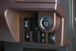 Минивэн Toyota Roomy 2019 года, 1099000 рублей, Омск